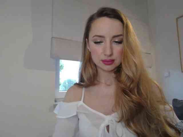 JulietteGlow webcam