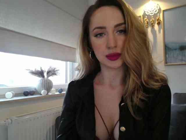 JulietteGlow webcam