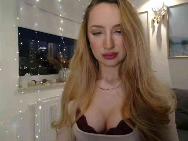 JulietteGlow webcam