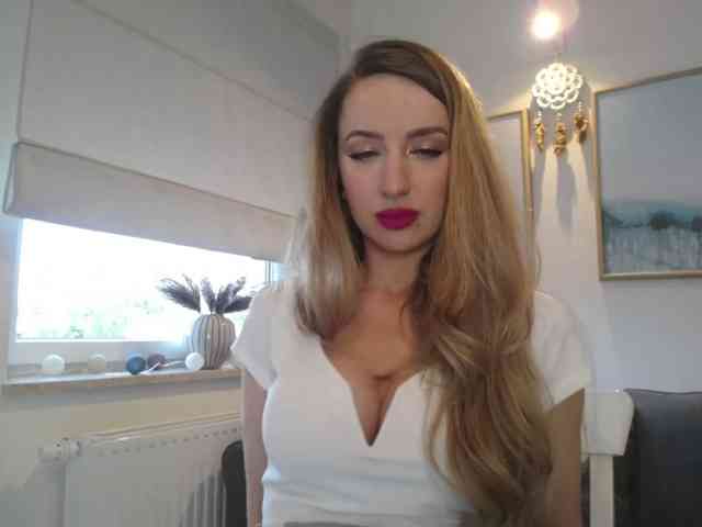 JulietteGlow webcam
