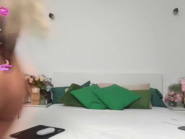 zoey-marie's BongaCams show and profile