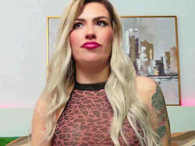 zoey-marie's BongaCams show and profile