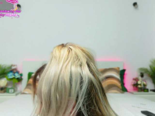 zoey-marie live cam profile