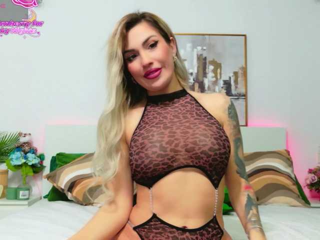 zoey-marie's BongaCams show and profile