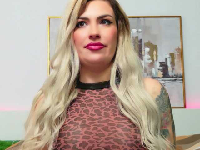 zoey-marie's BongaCams show and profile