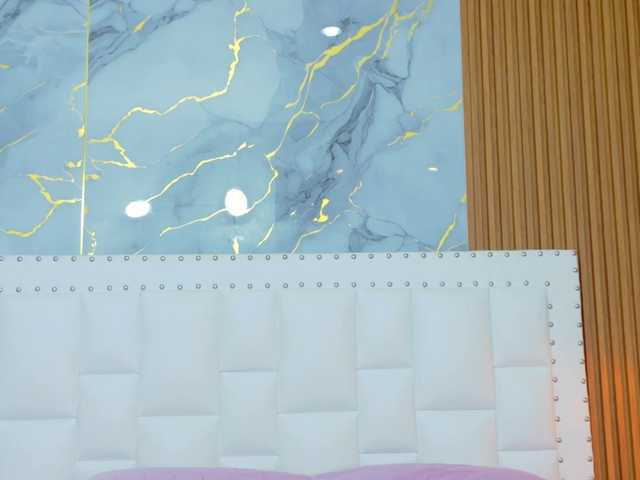 Kinky-Madisson's BongaCams show and profile