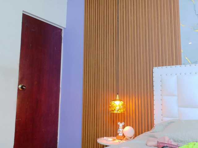 Kinky-Madisson's BongaCams show and profile