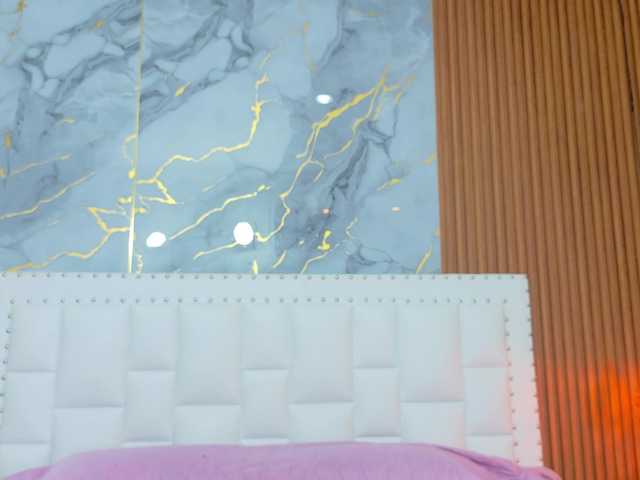 Kinky-Madisson's BongaCams show and profile