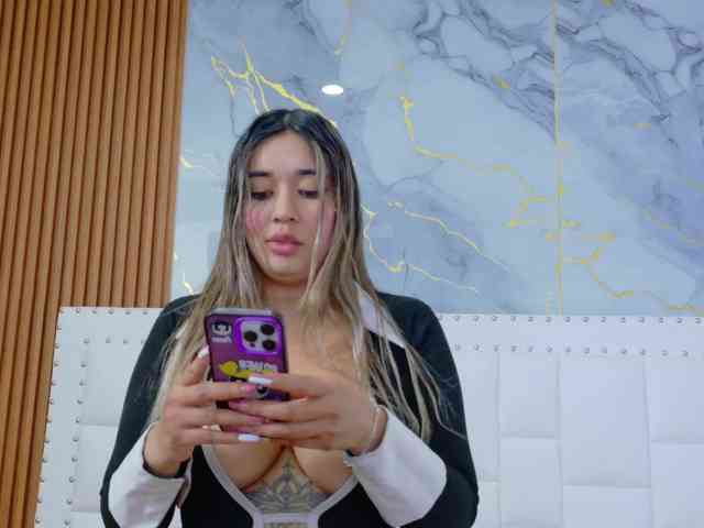 Kinky-Madisson Live Webcam on BongaCams