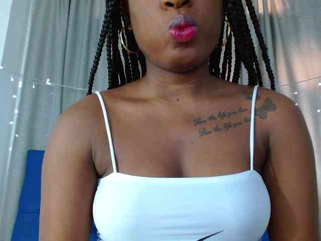 Beautyyebonyy webcam