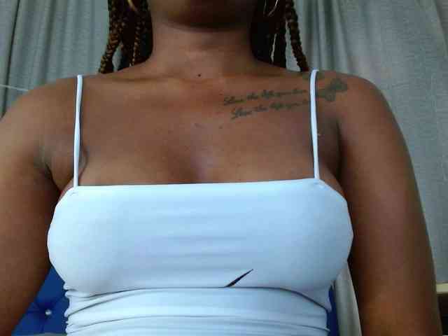 Beautyyebonyy webcam