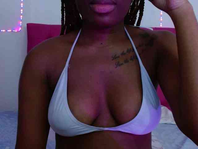 Beautyyebonyy webcam