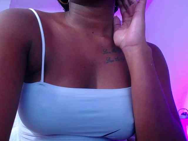 Beautyyebonyy webcam