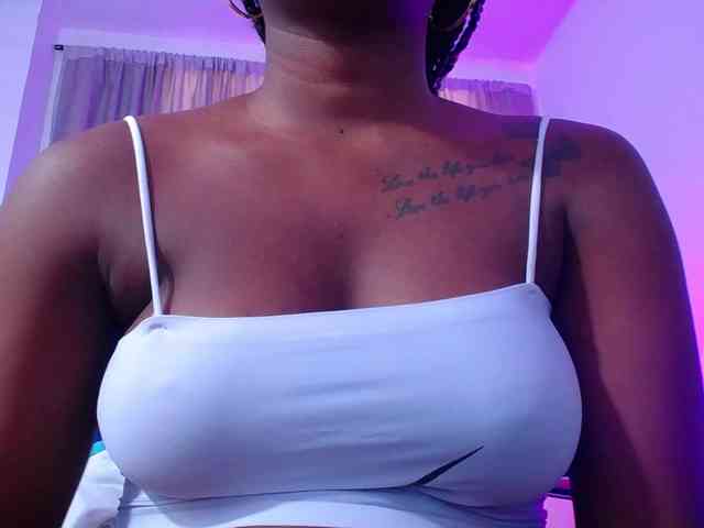 Beautyyebonyy webcam