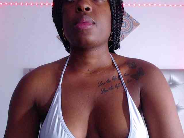 Beautyyebonyy webcam