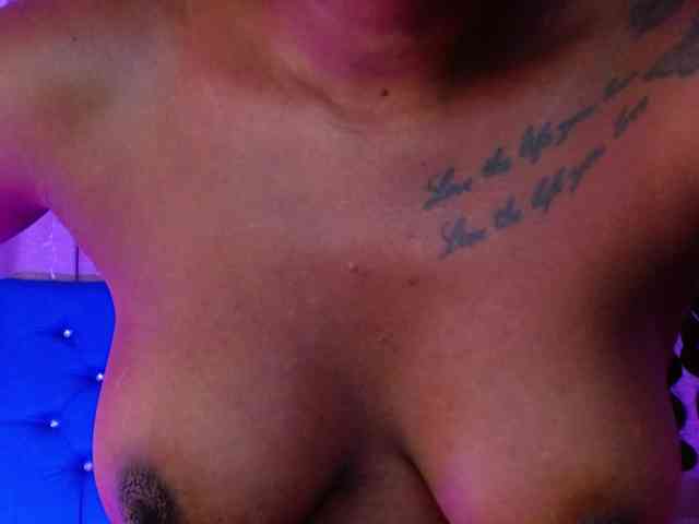 Beautyyebonyy webcam