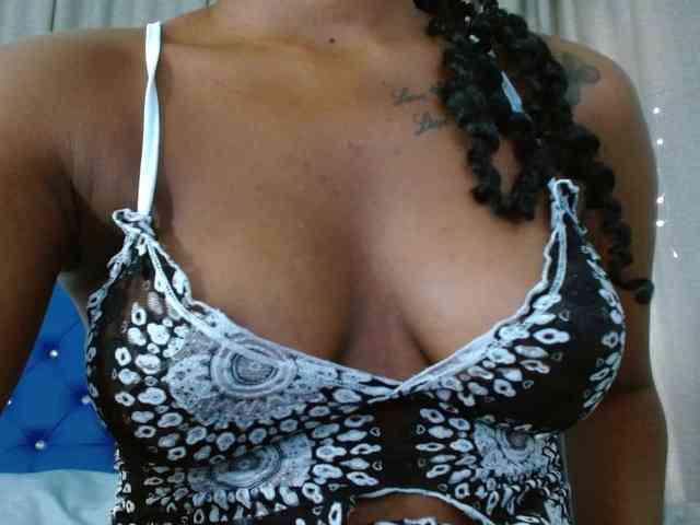 Beautyyebonyy webcam
