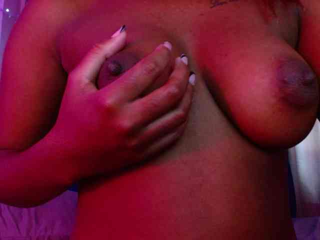 Beautyyebonyy webcam