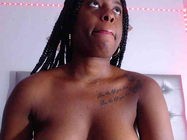 Beautyyebonyy webcam