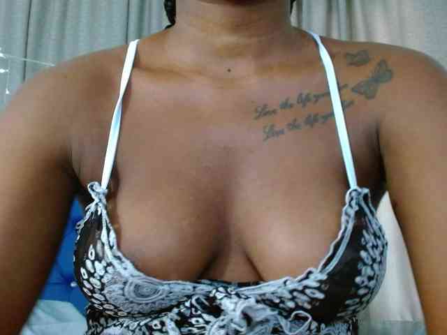 Beautyyebonyy webcam