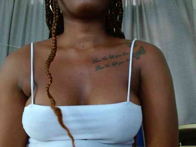 Beautyyebonyy webcam