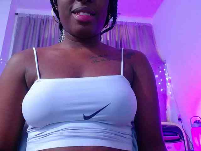 Beautyyebonyy webcam
