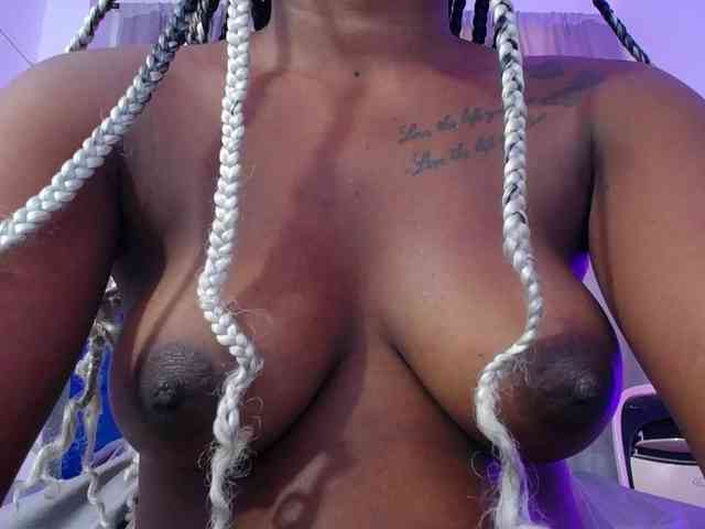 Beautyyebonyy webcam