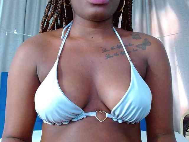 Beautyyebonyy webcam