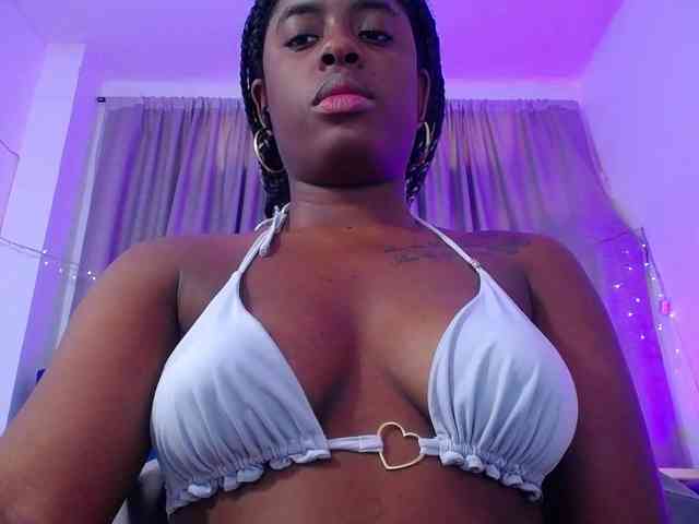 Beautyyebonyy webcam