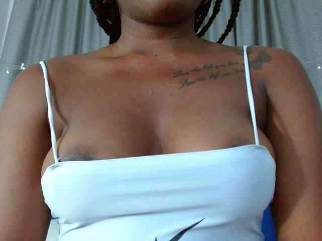 Beautyyebonyy webcam