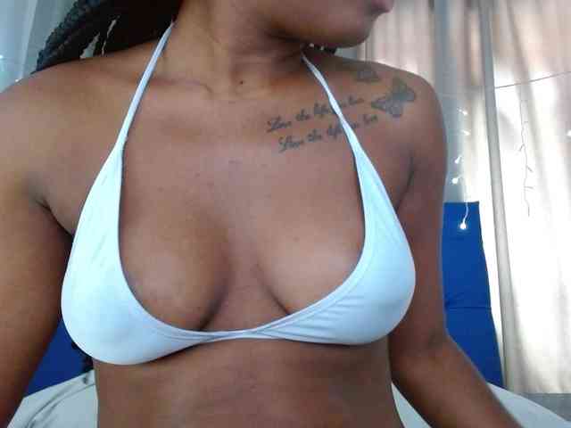 Beautyyebonyy webcam