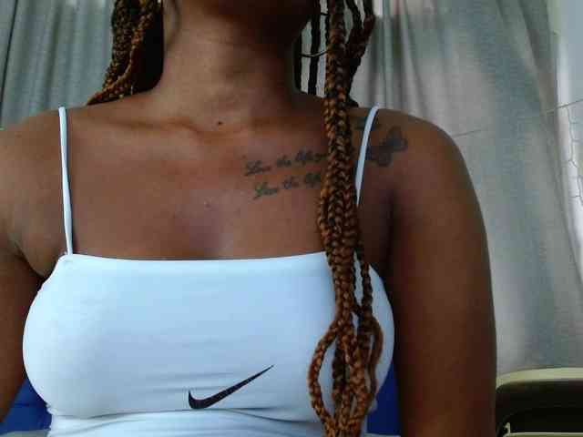 Beautyyebonyy webcam