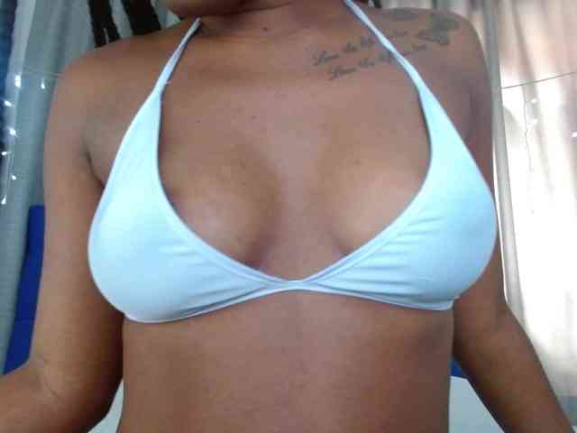 Beautyyebonyy webcam