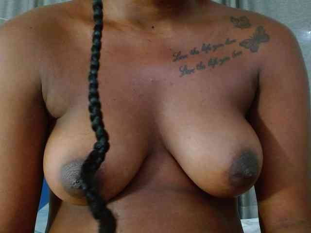 Beautyyebonyy webcam