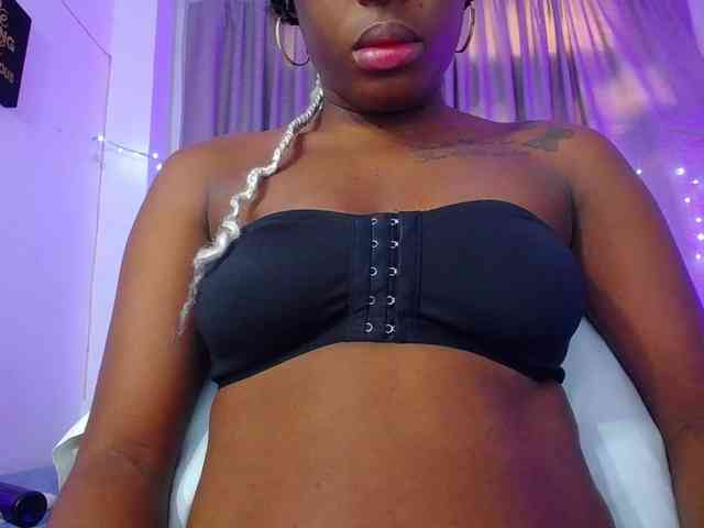 Beautyyebonyy webcam