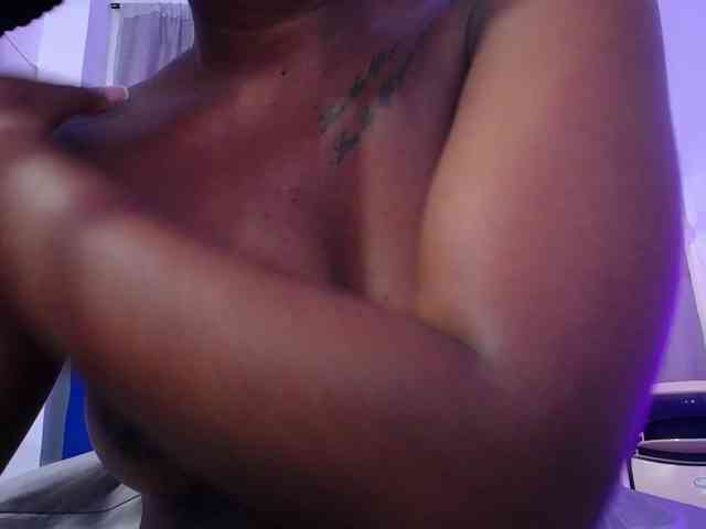 Beautyyebonyy webcam