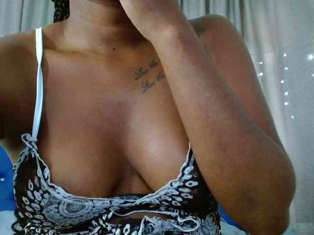Beautyyebonyy webcam