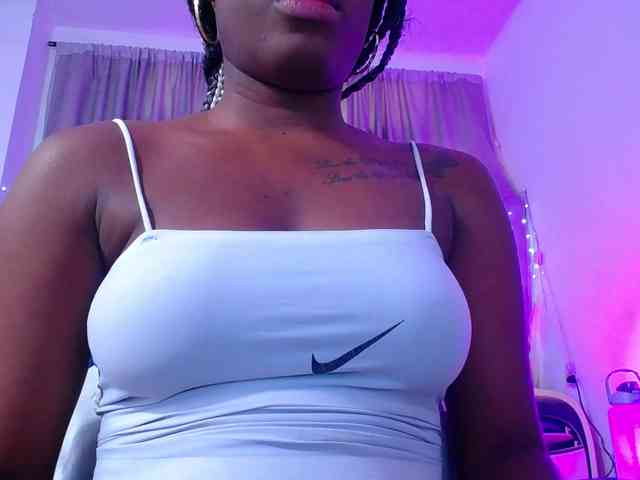 Beautyyebonyy webcam