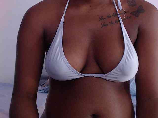 Beautyyebonyy webcam