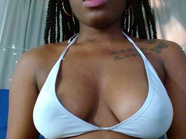 Beautyyebonyy webcam