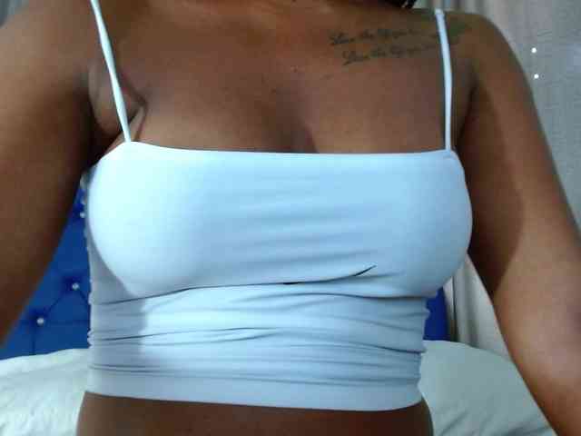 Beautyyebonyy webcam
