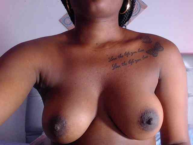 Beautyyebonyy webcam