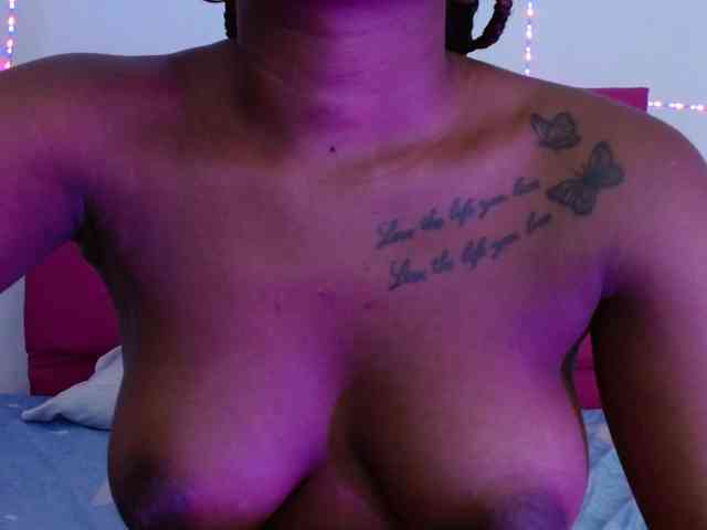 Beautyyebonyy webcam