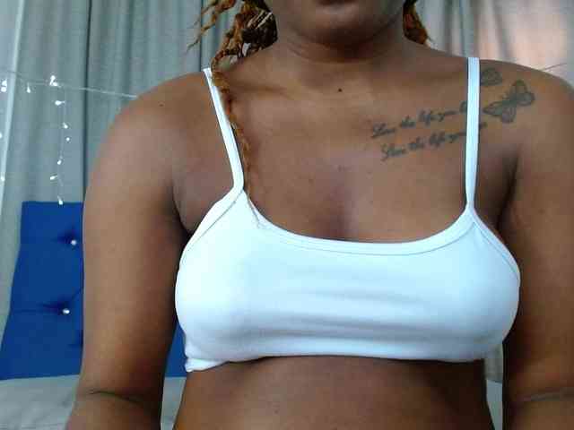 Beautyyebonyy webcam