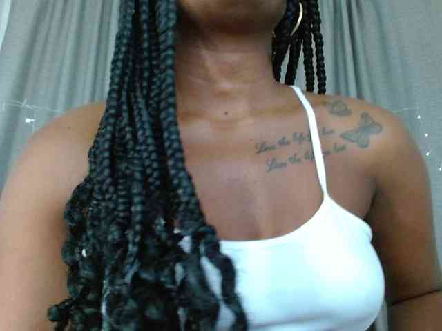 Beautyyebonyy webcam