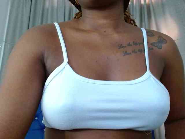 Beautyyebonyy webcam