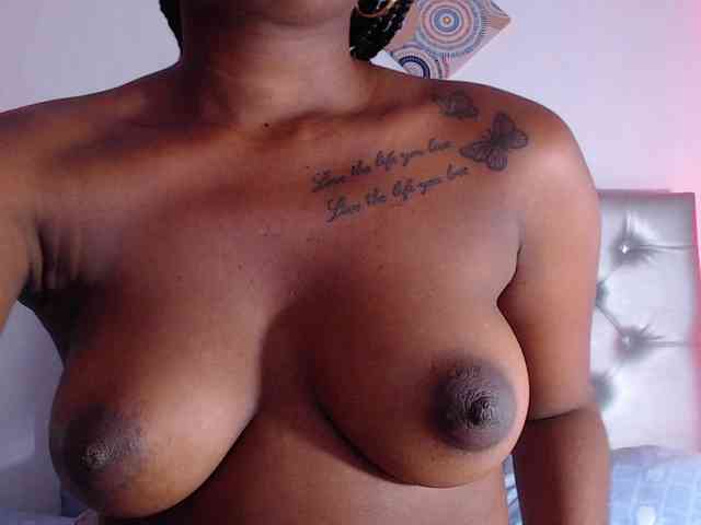 Beautyyebonyy webcam