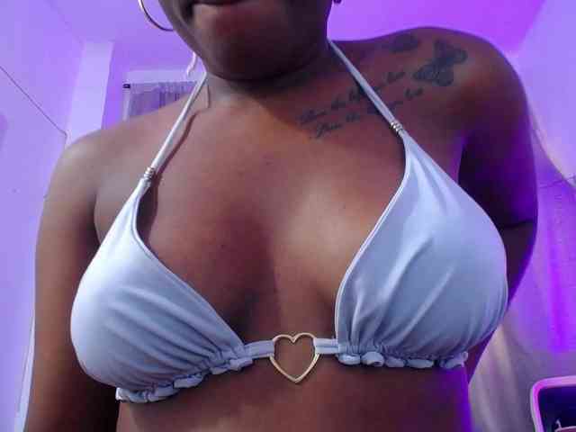 Beautyyebonyy webcam