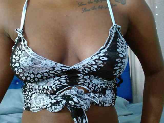 Beautyyebonyy webcam