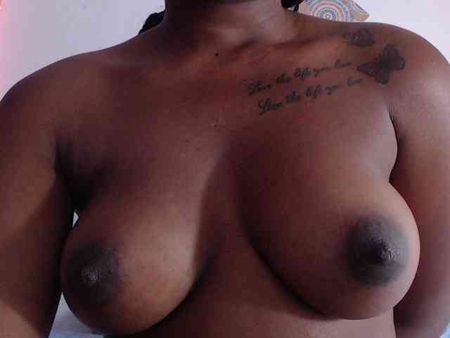 Beautyyebonyy webcam